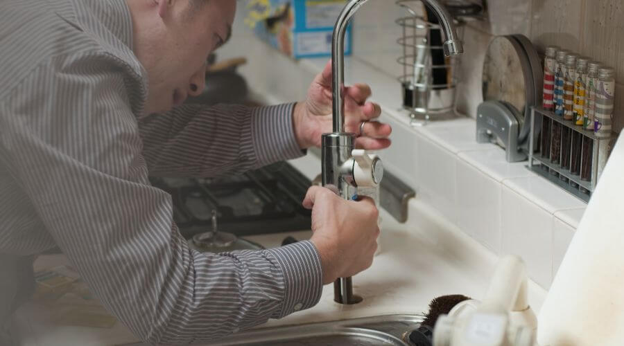 Local water heater installation in Eastlake Weir, FL